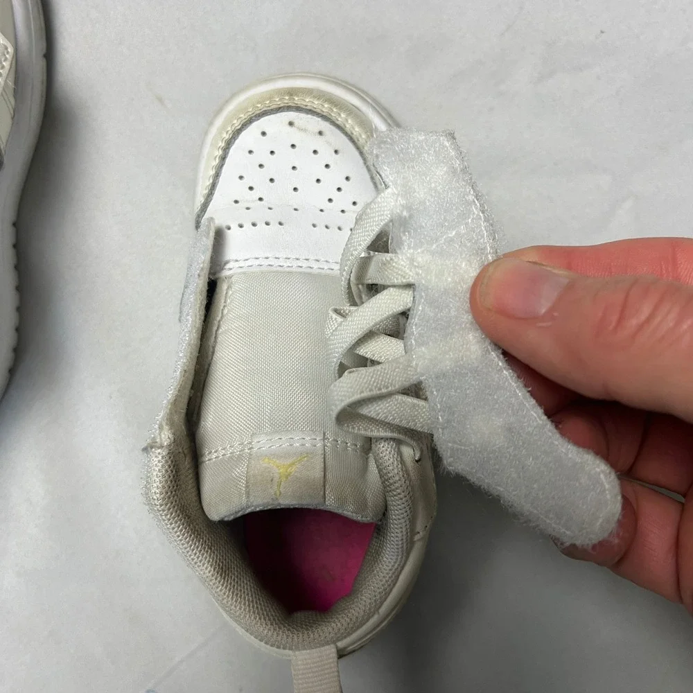 Jordan 1 Low SE‎ Toddler Sneakers White Yellow Hook and Loop Shoes 7C